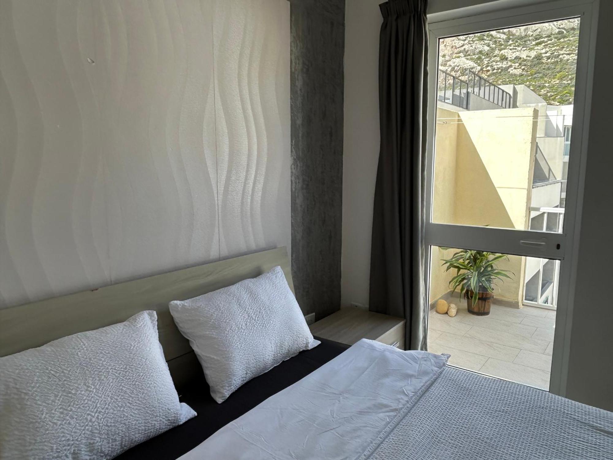 Arzella Apartments Xlendi Stylish Stay Near Beach Local Eats Eksteriør bilde