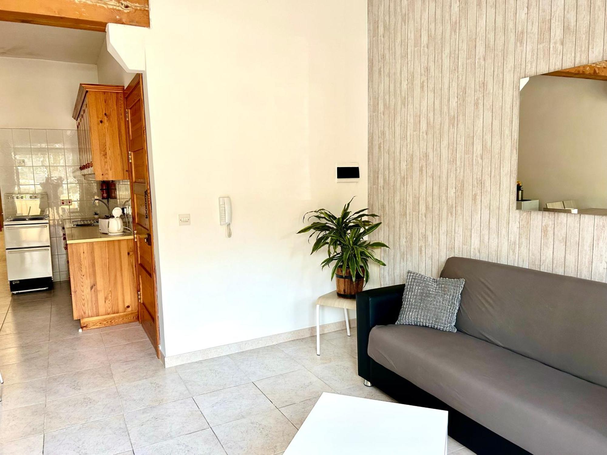 Arzella Apartments Xlendi Stylish Stay Near Beach Local Eats Eksteriør bilde