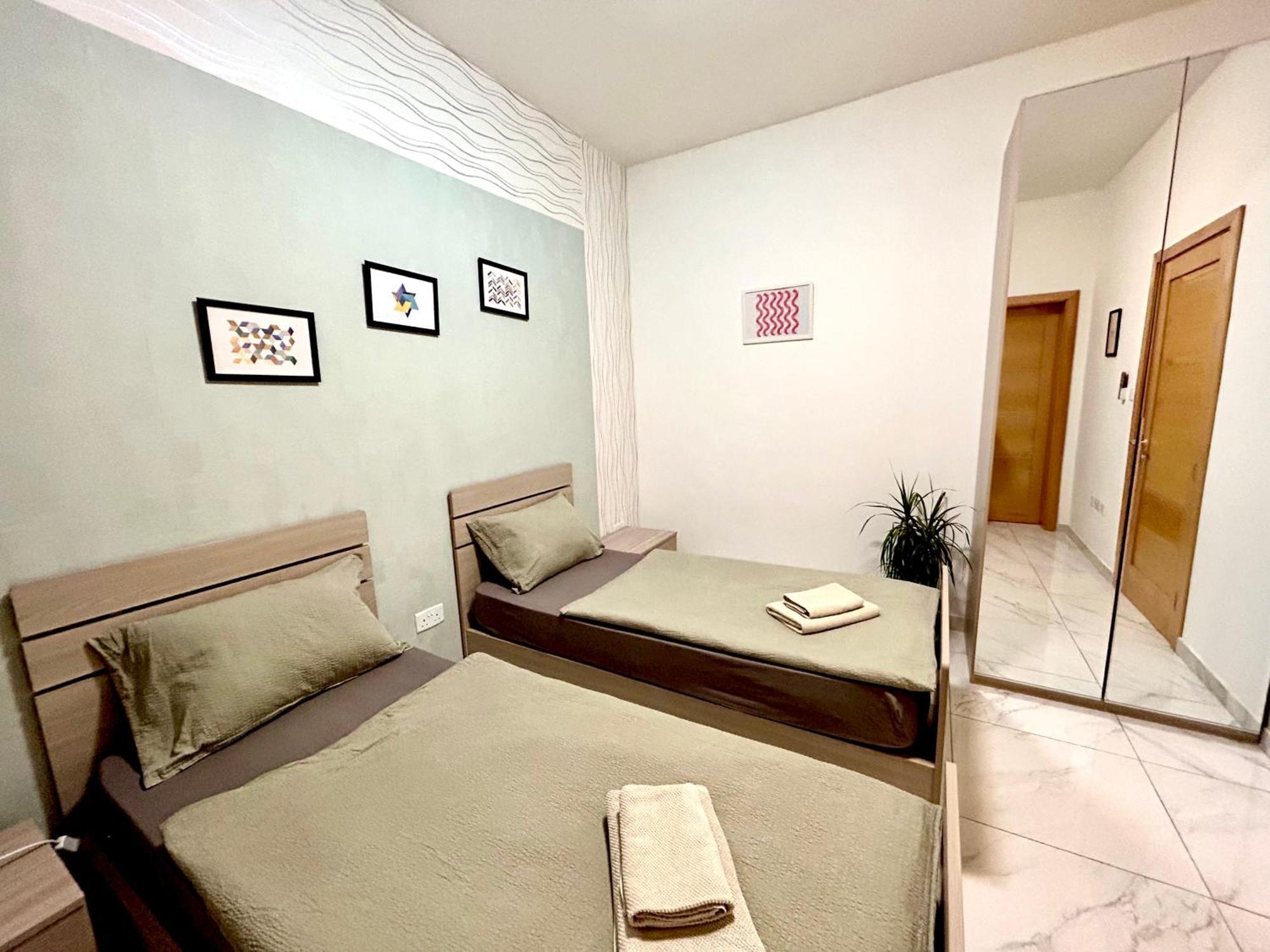 Arzella Apartments Xlendi Stylish Stay Near Beach Local Eats Eksteriør bilde