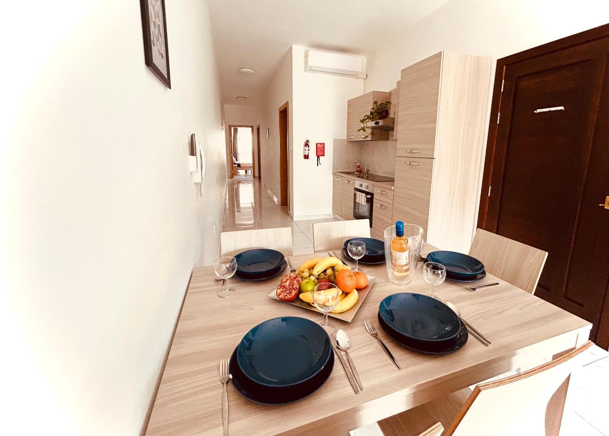 Arzella Apartments Xlendi Stylish Stay Near Beach Local Eats Eksteriør bilde