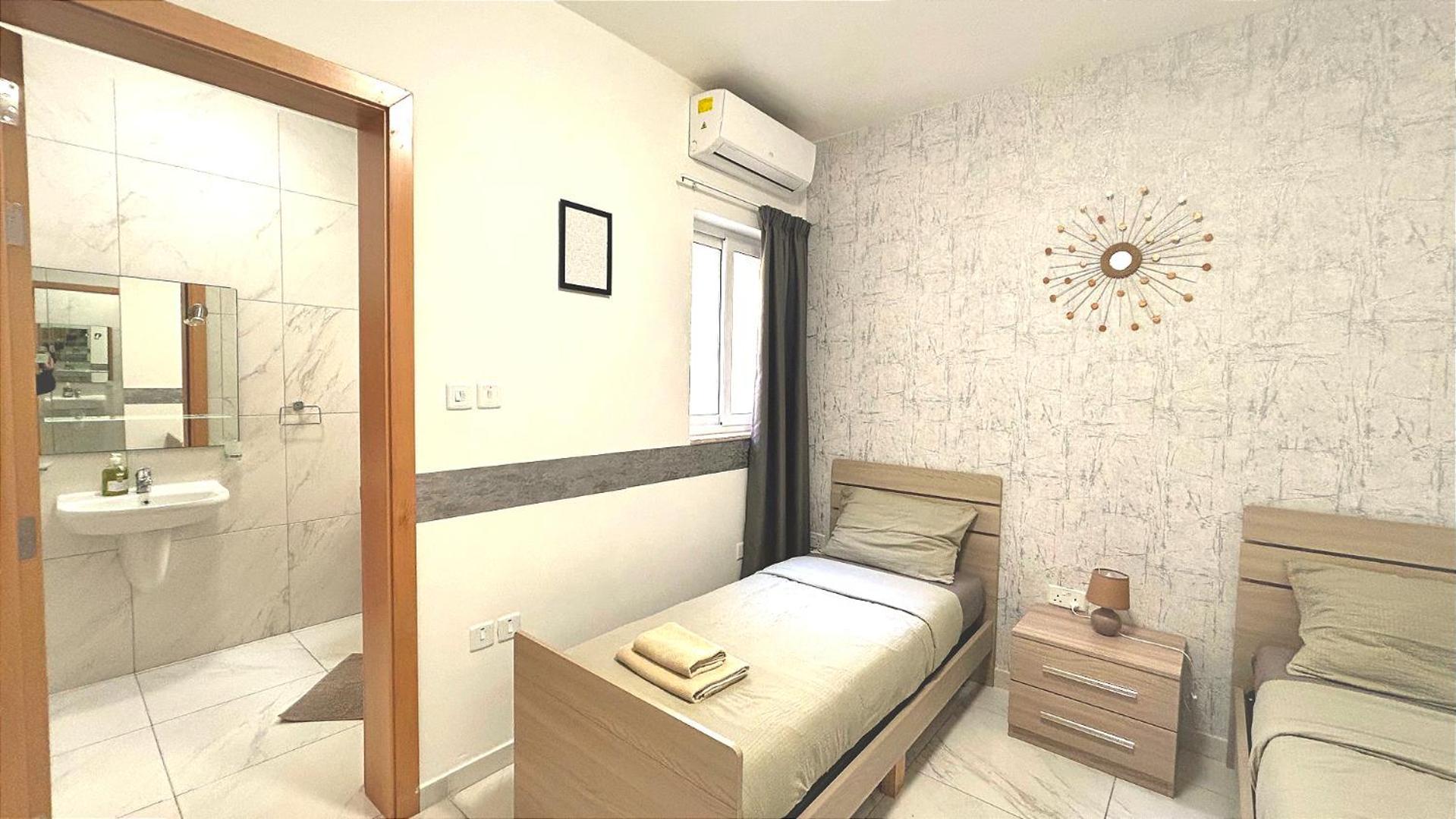 Arzella Apartments Xlendi Stylish Stay Near Beach Local Eats Eksteriør bilde